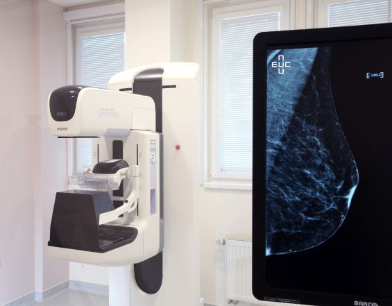 Mamocentra EUC se společně s CrossCafe letos opět zapojila do akce Ostře sledovaná prsa