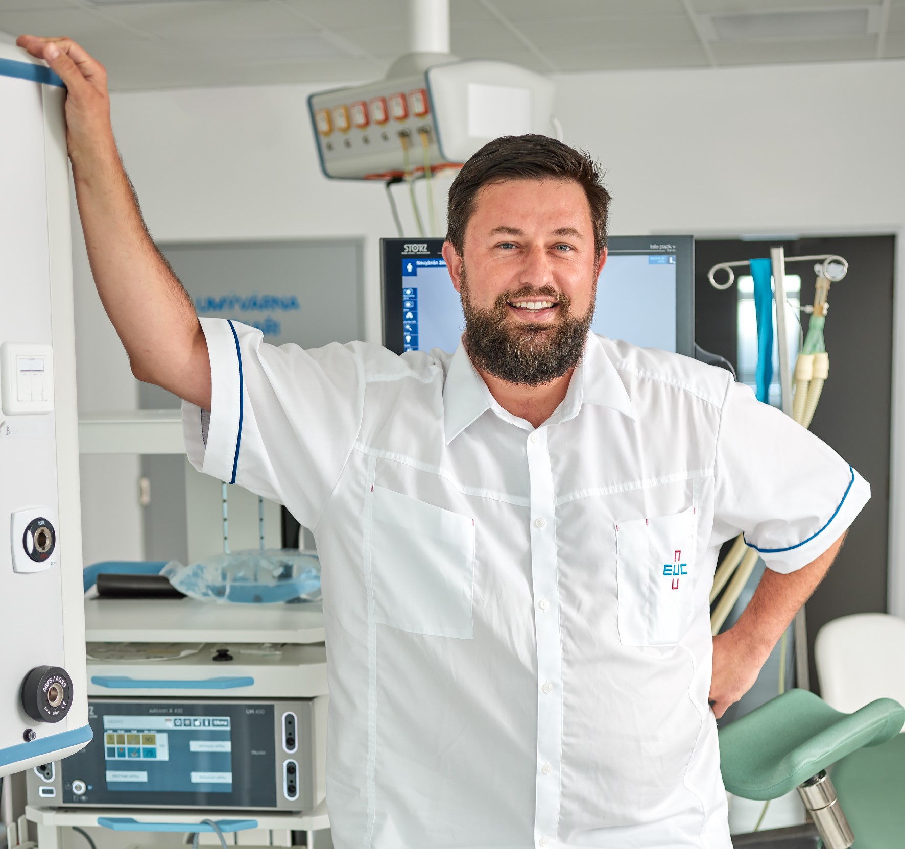 MUDr. Viktor Regász