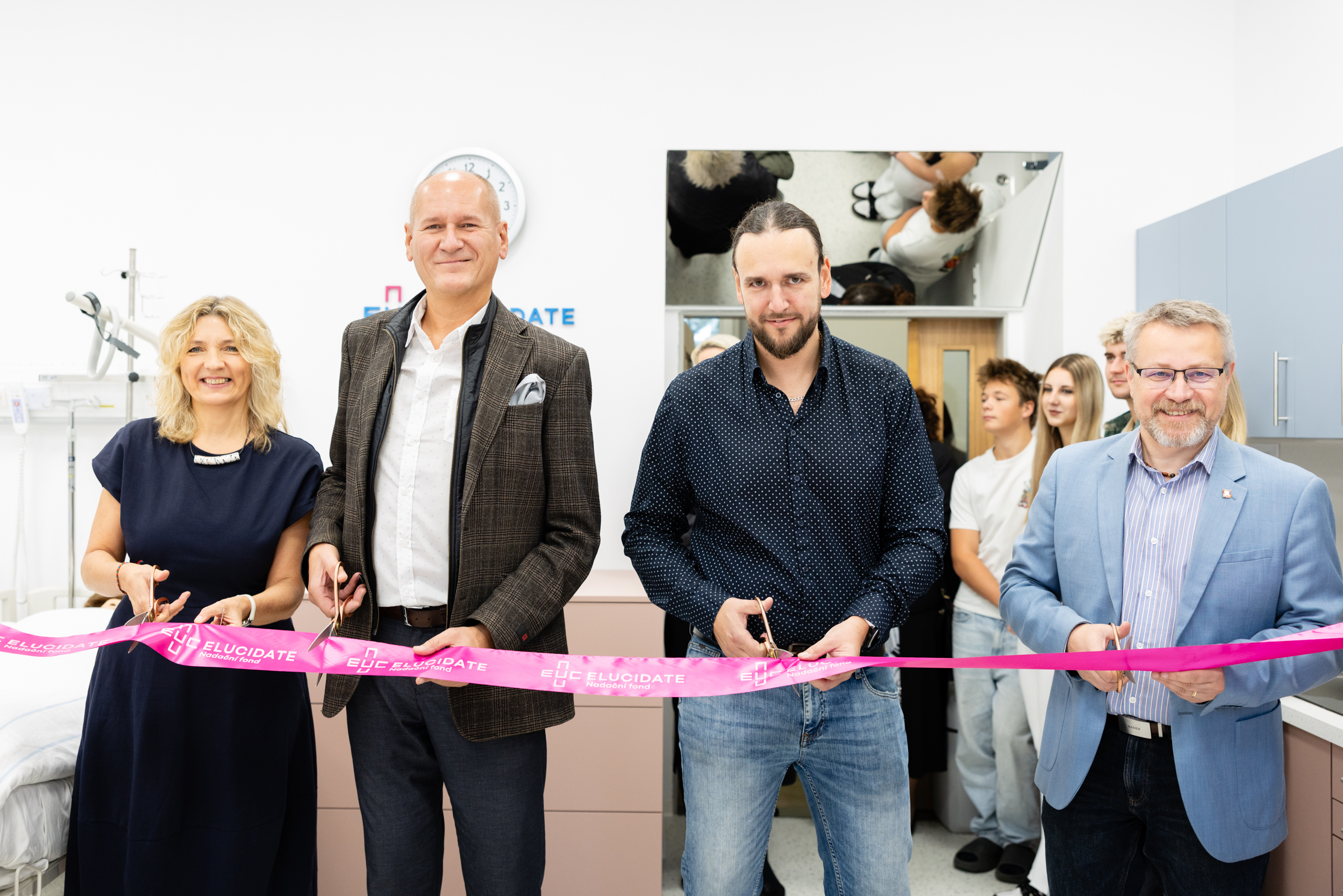 Budoucí zdravotníci v Chrudimi mají novou odbornou učebnu, která je přiblíží reálné praxi