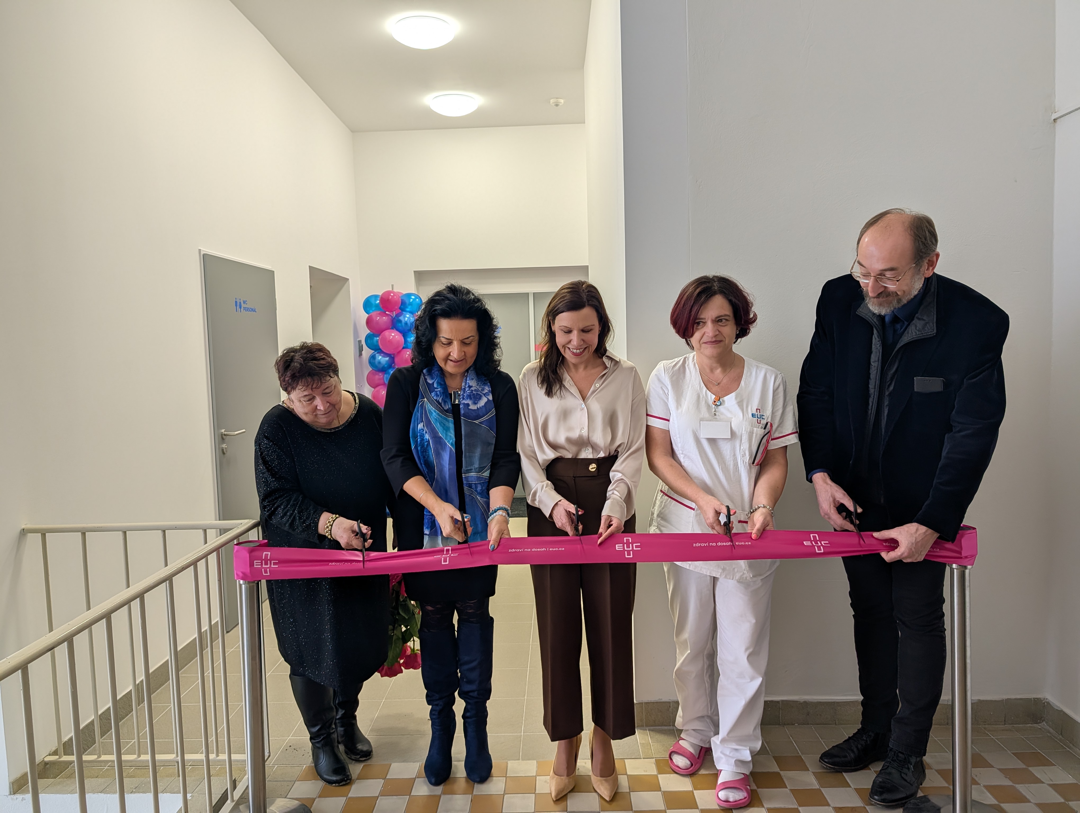 Péče blíž pacientům a lékařům: EUC Klinika Plzeň otevřela novou laboratoř a soustředila služby pod jednu střechu